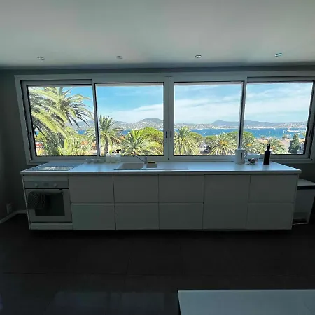 Апартаменты Serenite Marine, Tropez, Incredible Sea View *