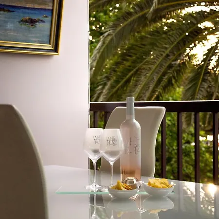 Апартаменты Serenite Marine, Tropez, Incredible Sea View *