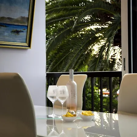 Апартаменты Serenite Marine, Tropez, Incredible Sea View